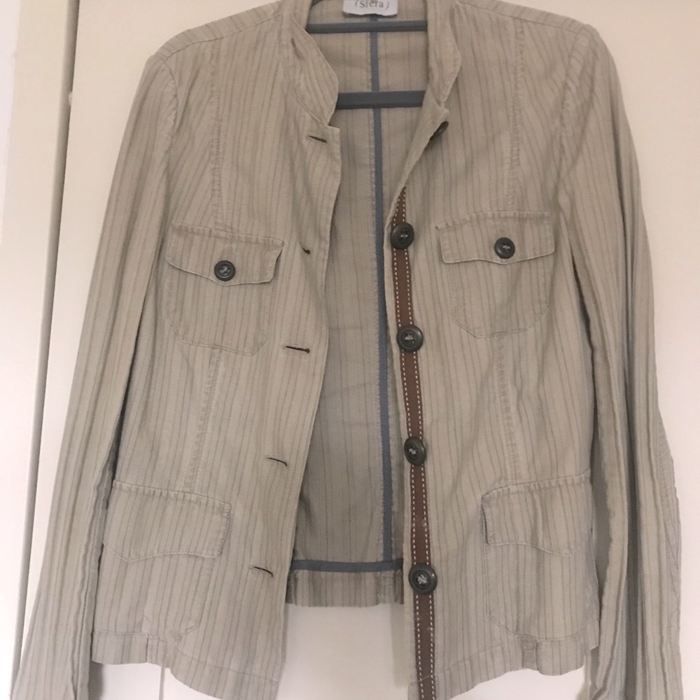 Light jacket for summer. Fit very nicely